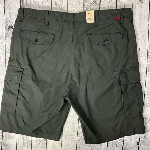 LEVI’S Carrier Cargo Shorts - Picture 2 of 6